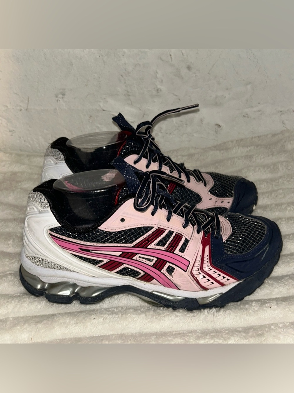 ASICS Women’s gel kayano 14 Pink Navy Silver Red Sneakers Size 8.5 EU 40